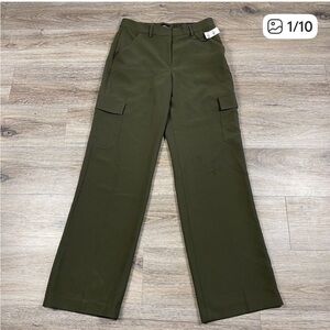 LIKE NEW Express Women's High Rise Cargo Trouser Pants Size 8 Green